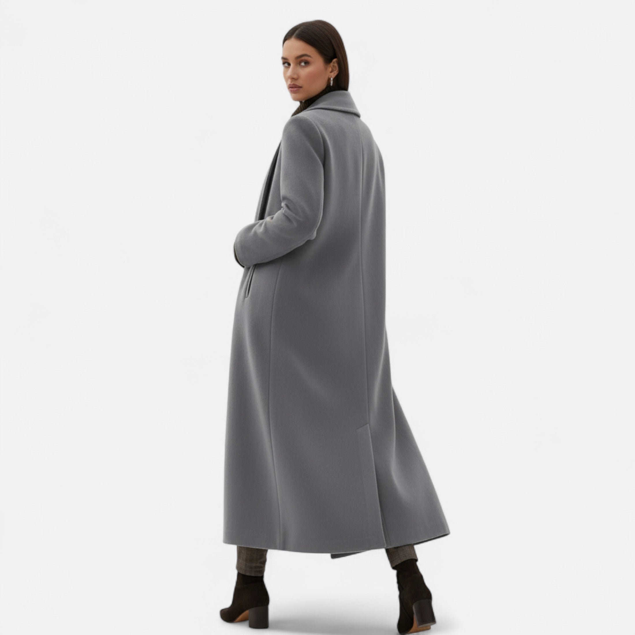 Brisel | Plus Size Overjas – Lange Wollen Jas met Revers