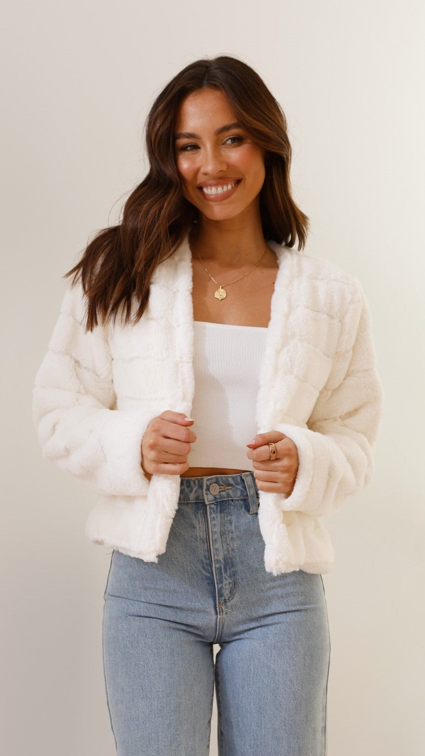 Emilia | Faux Fur Jas – Cropped Jas