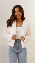 Emilia | Faux Fur Jas – Cropped Jas