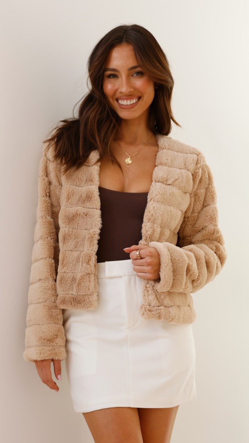 Emilia | Faux Fur Jas – Cropped Jas