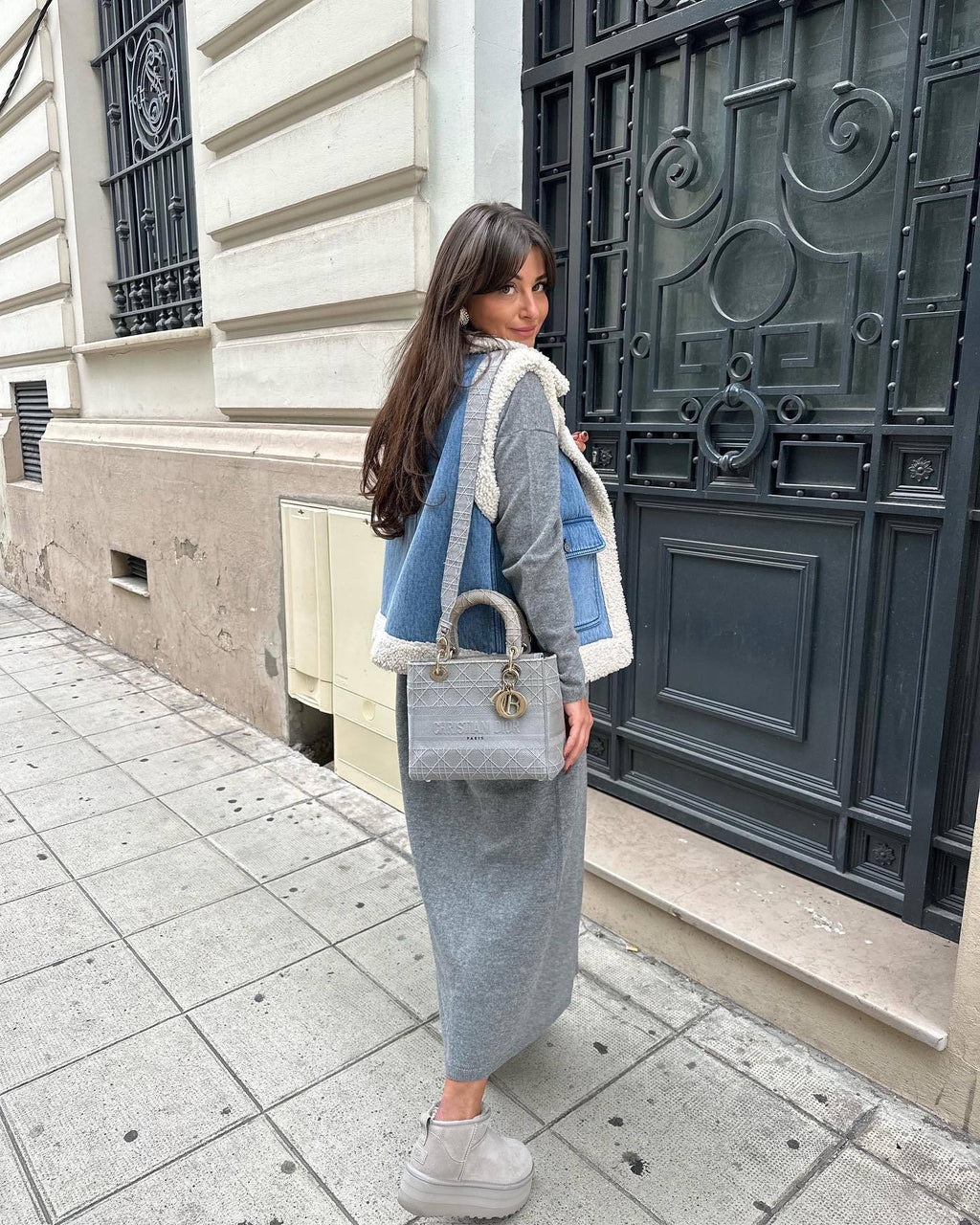 Hadleyra | Denim gilet met lamswollook – Revers met zakken